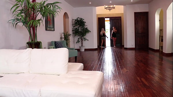 Ashley Lovebug And Harley Jade Show Off Their Pink Pussies