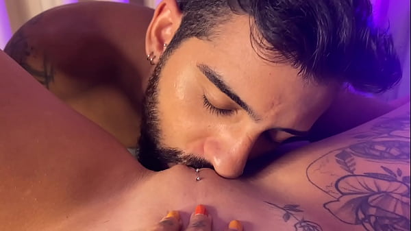 Download Video - Chupou minha bucetinha gostoso at&eacute; esguichar - Squirt - Romulo Pontess