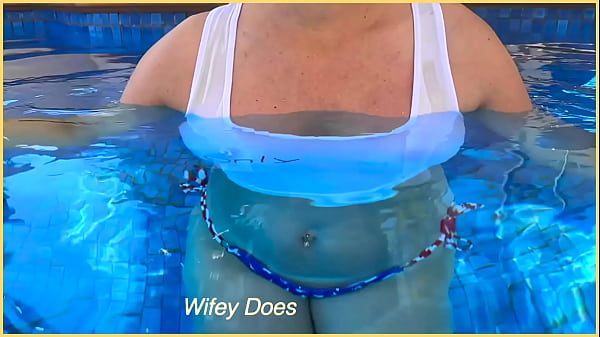 Wifey does - best of public flashing video # 4