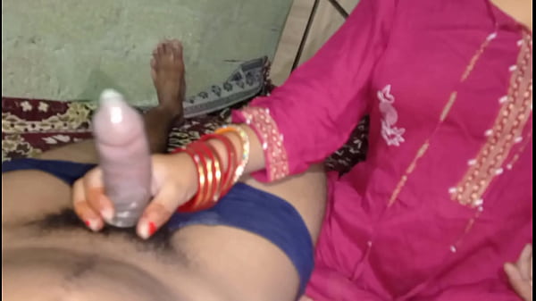 Download Video - My stepsister's husband returns from a trip and I give him a good welcome&period;