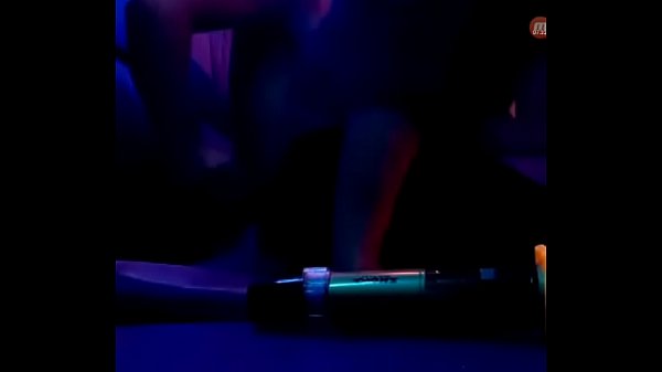 Download Video - H&aacute;t karaoke b&uacute; cu nhau tr&ecirc;n blued