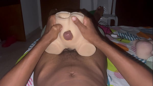 Masturbo mi polla con mi fleshlight