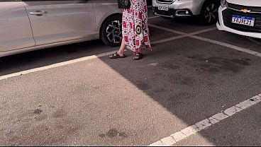 Woman lost in supermarket! And taken to the apartment of a man who found her! She went to his apartment so they could have sex and she asked him to cum all inside her ass!