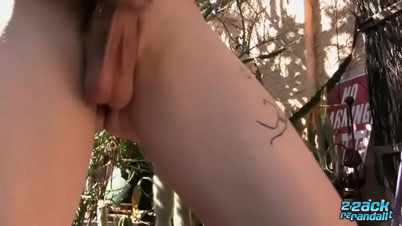 ZackRandall: El guapo Lucas Daniels disfruta de un momento apasionado en solitario bajo el sol
                   kink big dick jerk off jerking off solo masturbation gay amateur gay sex gay porn gay fetish male masturbation porno gay cock stroking raw strokes muchos negros