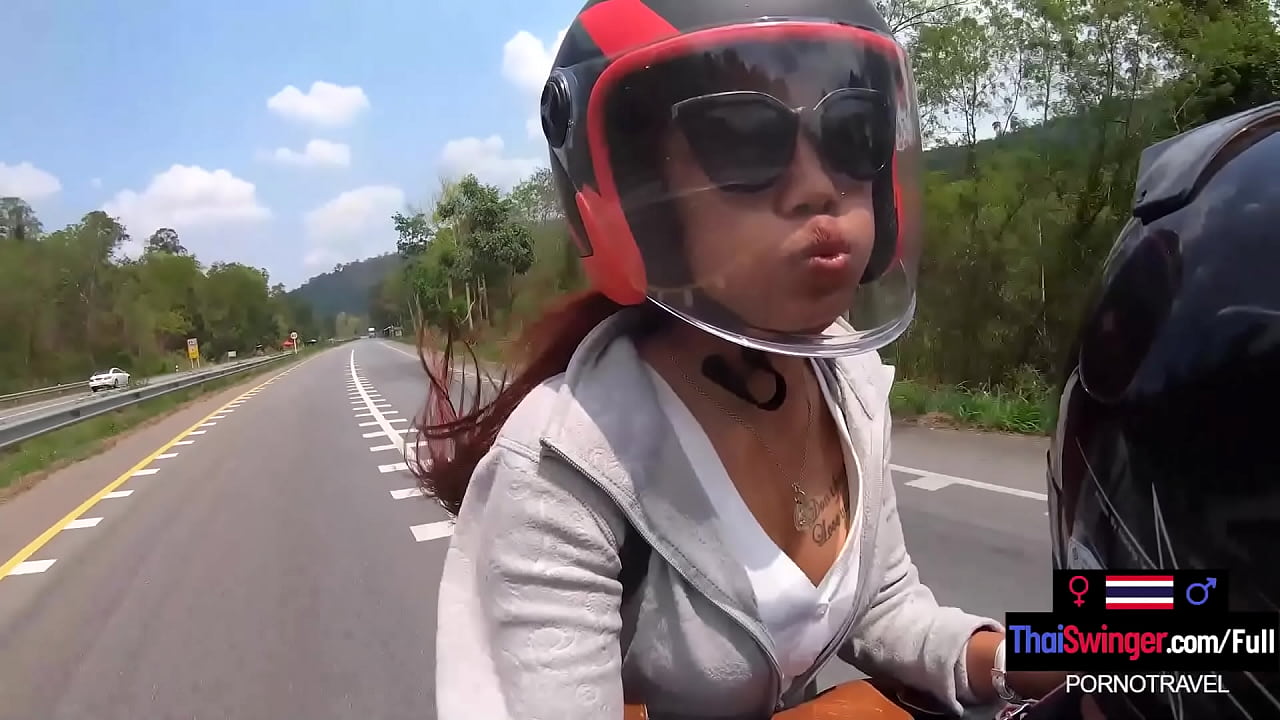 Big butt Thai amateur teen girlfriend hot sex in public in a  
