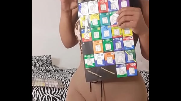 Mi t&iacute;a me ense&ntilde;a su panocha peludita