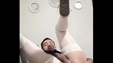 Me encanta meterme mi dulce a palito por mi cul...