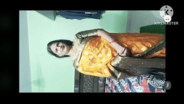 वीडियो कॉल पर दोस्त के सामने बीबी की चुदाई