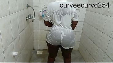 we got wet twerkd sucked and fucked: bathroom romance