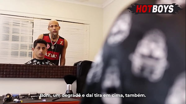 Download Video - Dei o cu pro meu barbeiro&excl;