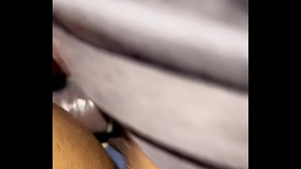 Seduzi o namorado da minha irm&atilde; enquanto ele jogava