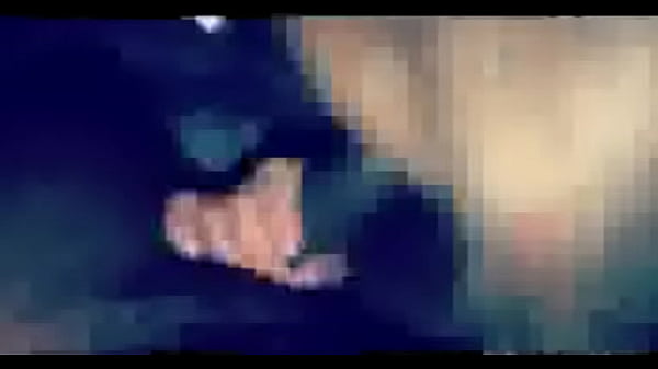 thumb crazy top