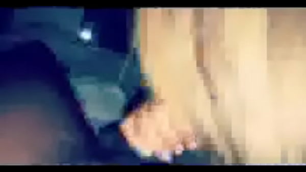 thumb crazy top