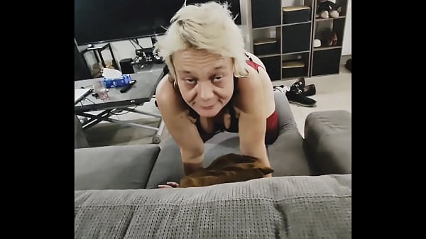 Coucou en bonne position string écarter pour te recevoir