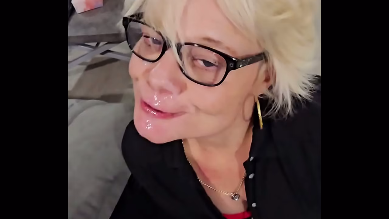 Me encanta tener semen caliente por toda la cara.
                    stockings milf panties slut amateur homemade lingerie nylon beauty compilation facial cumshot mature woman female pov muchos negros
