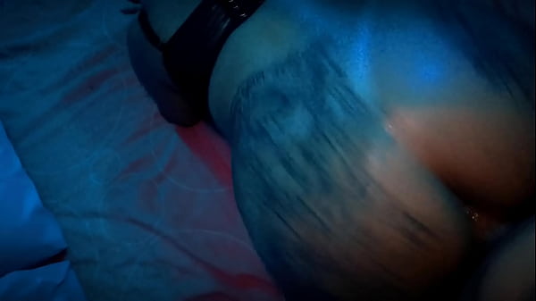 Download Video - FODE NO ESCURINHO&comma; NINGU&Eacute;M VAI PEGAR A GENTE