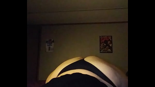 thumb booty shake