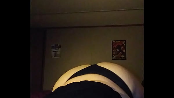 thumb booty shake