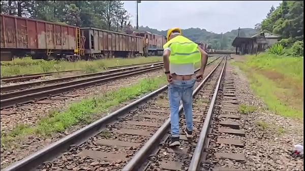 Download Video - Oper&aacute;rios foderam gostoso com o chefe durante a pausa almo&ccedil;o &lpar;TEASER&rpar;