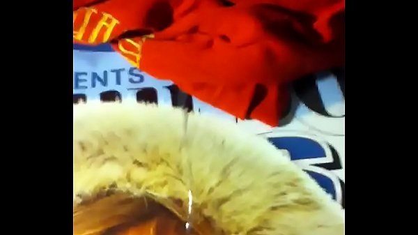 B. dick gives kate upton facial