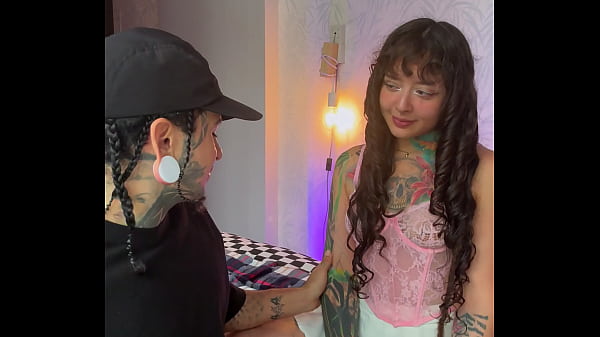 Pedazodchicle and Macabreink play bite games in this hot video. Biting Fetish. Tooth Fetish.