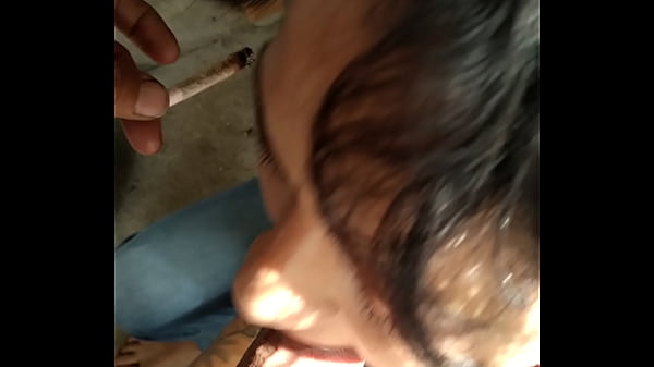 thumb that hot suck
