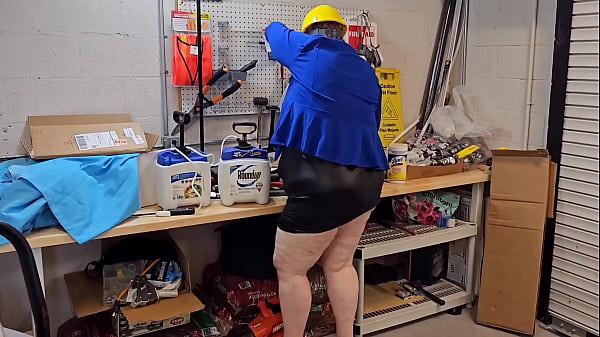 Big ass milf boss wears the wrong clothes to work and her pussy was showing
