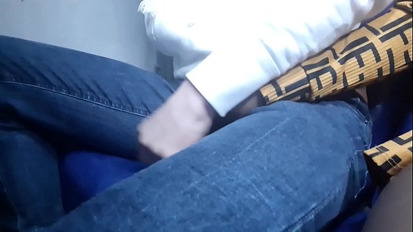 Download Video - Public&colon; Realizei um ido de um f&atilde; casado dentro do &ocirc;nibus&period; veja o que aprontei com ele no &lpar;RED&rpar;