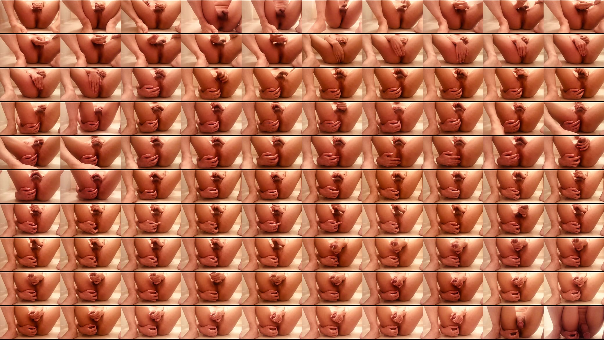 My masturbation in the bath 预览图