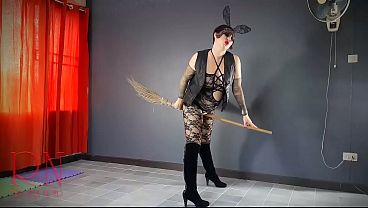 HALLOWEEN 2025. Witch Regina Noir. Broomstick Ride! 154