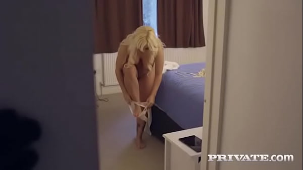Blondie Fesser, exhibits her big Ass in a POV