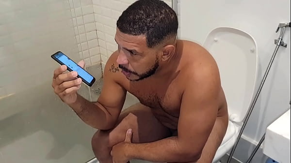 Download Video - Caroline Moraes chegou no Rio de Janeiro querendo foder e pediu pro Leo Ogro levar um amigo pra fazer uma putaria gostosa