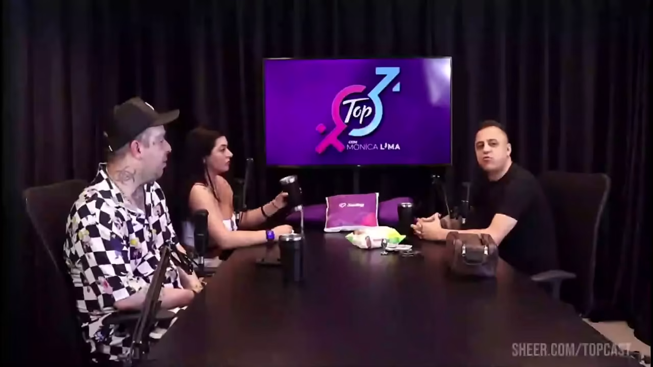 Como sua esposa mais que vc, corno!! Entrevistado rei do dogging humilha o maior corno do brasil e fode com a esposa dele, a Monica Lima.