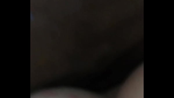 Download Video - Branquinho de olhos azuis Cuzinho Virgem