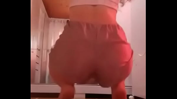 Maiza Cassel rebolando 01