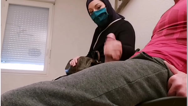 Download Video - Compil Shameless pervert pulls out his big juicy cock in public&comma; under the gaze of these women &excl;&excl;