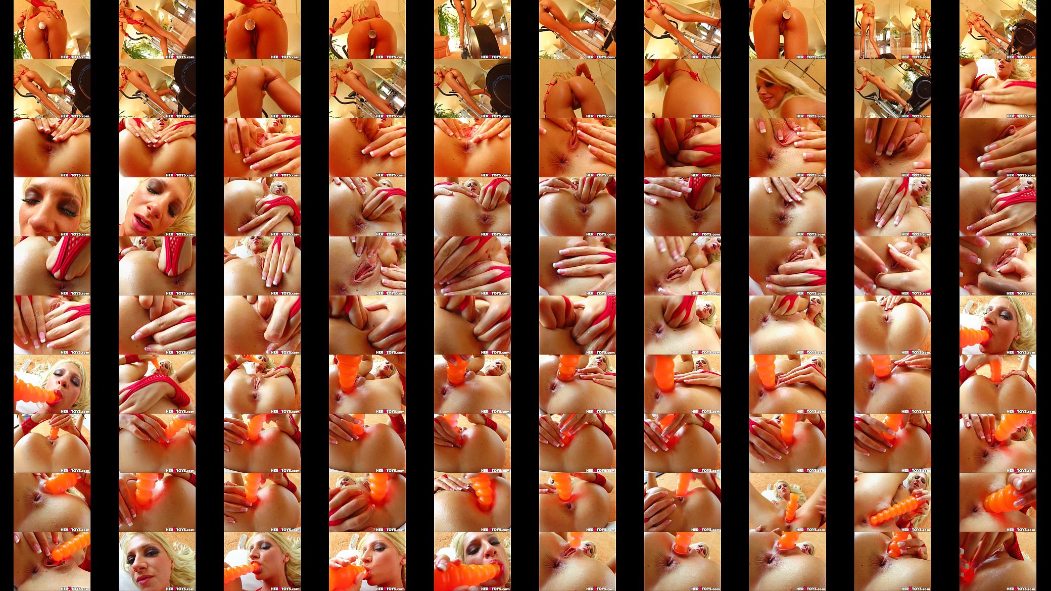 Bambi Plays With Toys 预览图