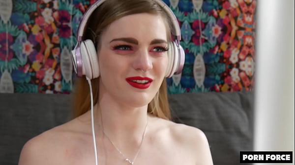 Download Video - Carly Rae Summers Reacts to CUMSHOTS - NUTTING HARD ON HORNY AMATEURS - PF Porn Reactions Ep III