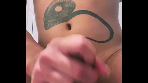 Gosta de leitinho grosso e quando tô peludinha ...