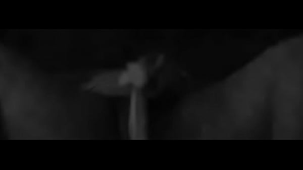 Bbw fucks her wet pussy with her big dildo