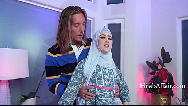 Download Video - My Step Mom In Hijab Turns Into My Personal Mannequin