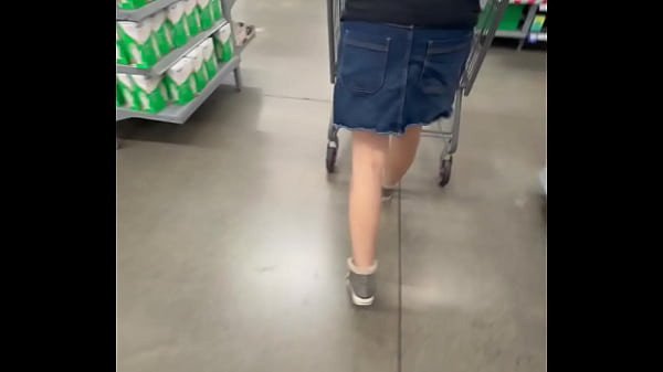 Wifeyy and hubby playing in public