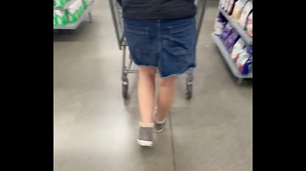 Wifeyy and hubby playing in public