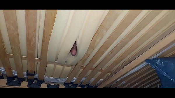 I fuck with the mattress and ejaculate sperm in...