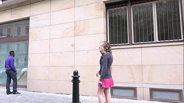 Stunning Latina shows off blowjob skills on camera