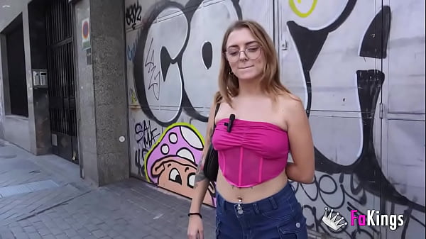 ALERT, she's eating the chicken with semen in it. A brutal cumshot on the chicken that neighbor Lorena Lopes eats whole at FAKings