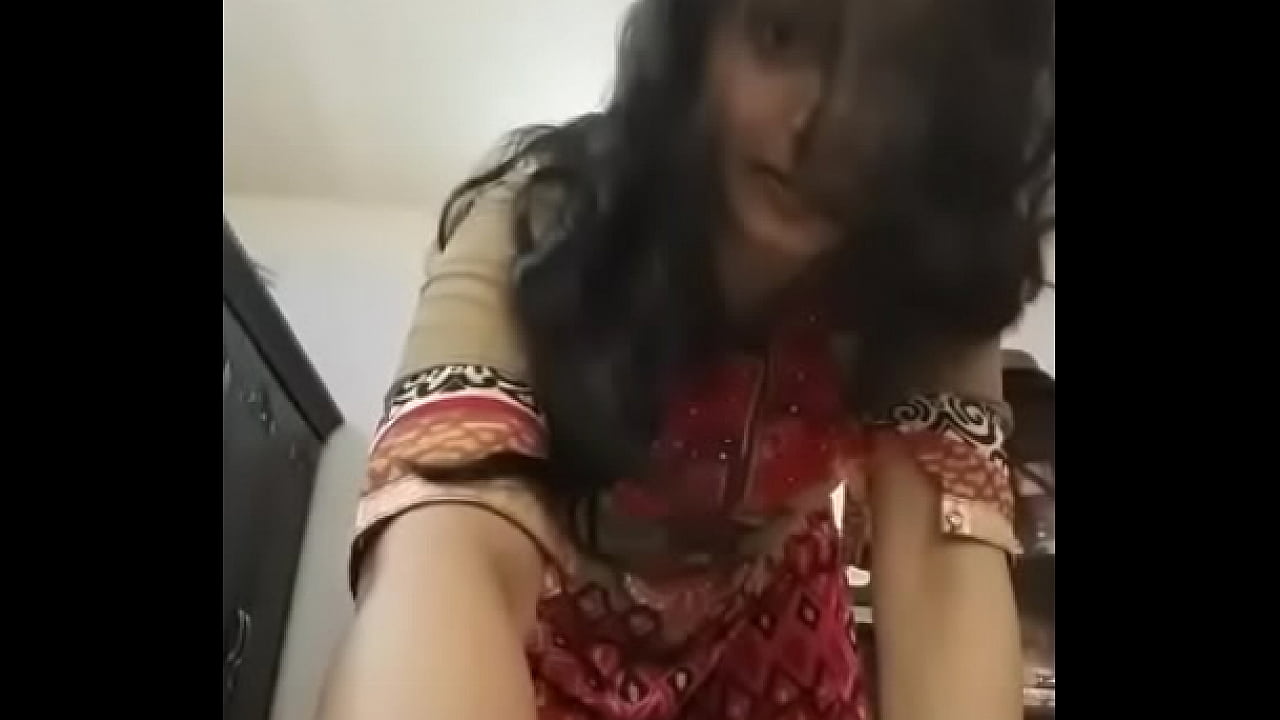 desi auntie with correct