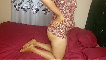Mom musterbate in her bedroom she has big brown pussy