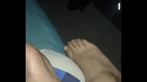 Night 1 - Sleepy feet 2