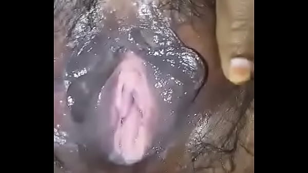 thumb pusy closeup